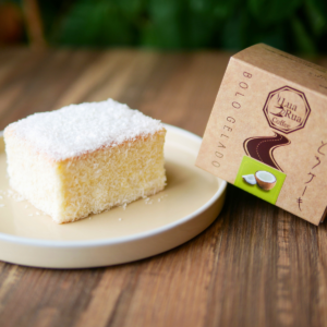 BOLO DE COCO TRADICIONAL